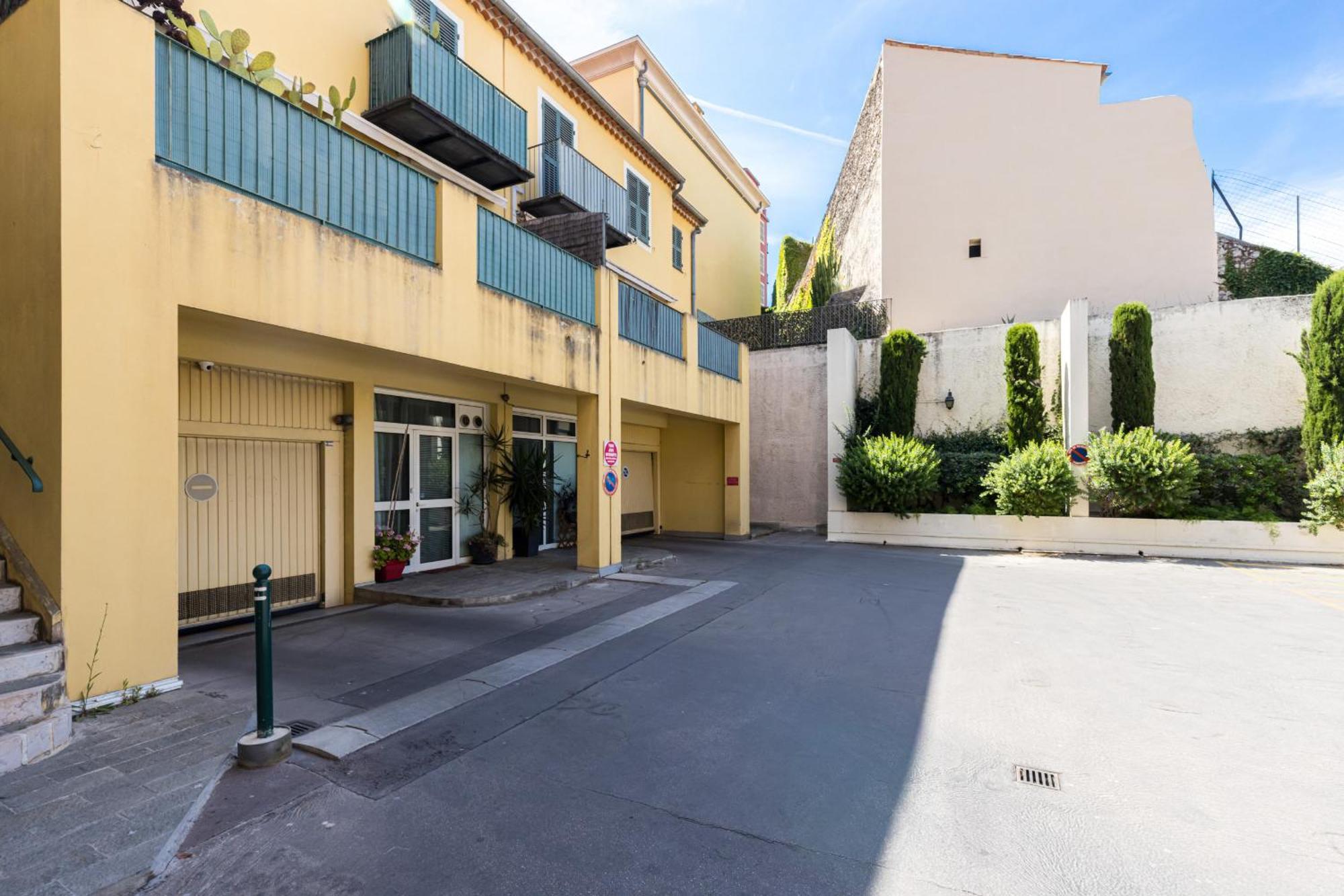 Апартаменты 2 Bdrs & Parking In The Old Town ! Ницца Экстерьер фото